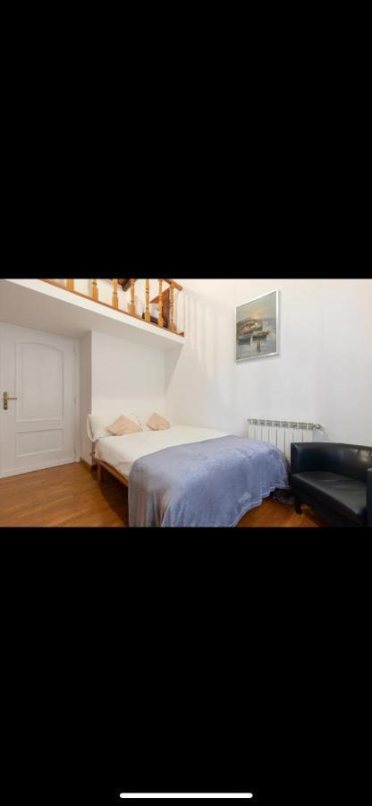 Apartamento In Front Of Coliseum 3 Roma Exterior foto